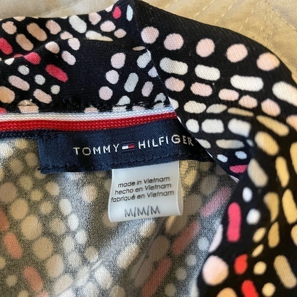 TOMMY Hilfiger Blouse Size Medium - Picture 7 of 9